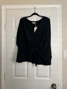 Loveriche Black V-Neck Ruched Front Long Sleeve Top, Size L